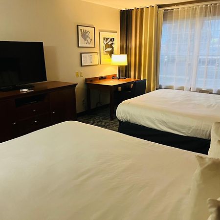 Harmony Inn & Suites Fort Dodge Luaran gambar