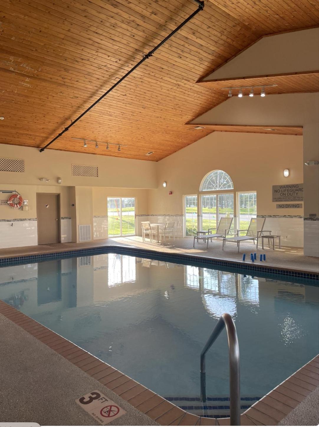 Harmony Inn & Suites Fort Dodge Luaran gambar
